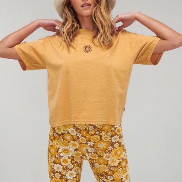 Ghanda Embroidered Sunburst Tee (NWT) - Picture 5 of 6